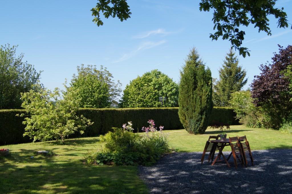 Bed and Breakfast Les Temps Gourmands Mondrepuis Экстерьер фото